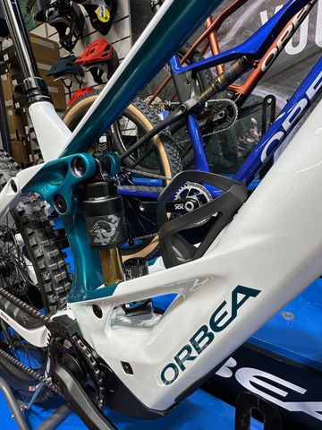 Tweedehands Orbea WILD M-TEAM 2025 2025 Mountainbike — afbeelding 6 van 7