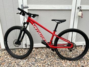 Used Specialized Rockhopper Elite 2022 2022 Mountainbike, Red, 29 — image 3 of 4