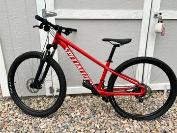 Used Specialized Rockhopper Elite 2022 2022 Mountainbike, Red, 29 — image 3 of 4