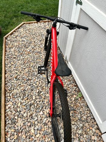 Used Specialized Rockhopper Elite 2022 2022 Mountainbike, Red, 29 — image 2 of 4
