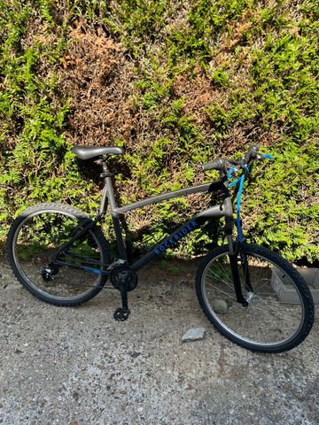 Tweedehands Rockrider 2018 Mountainbike — afbeelding 1 van 3