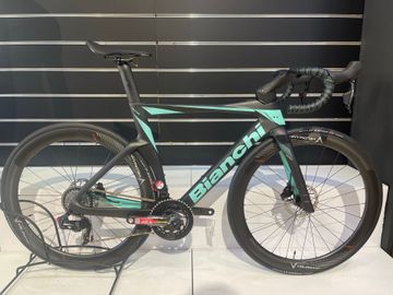 Bianchi Oltre SRAM Force eTap AXS 2024 Road & Gravel usato