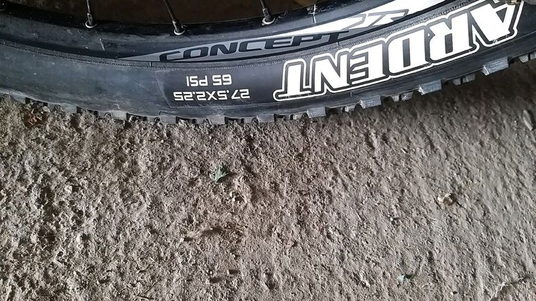 Univega Vision 8 2015 Mountainbike de segunda mano, Negro — imagen 4 de 9