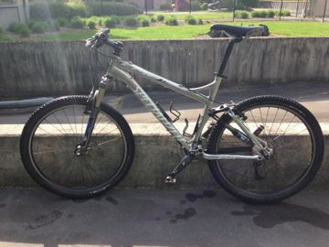 Used Specialized Epic Rim 2006 2006 Mountainbike, Light Gray, 26 — image 4 of 5