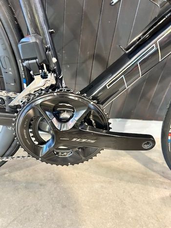 Used Trek Émonda SL 6 Pro Di2 2023 2023 Road & Gravel, Black — image 6 of 16