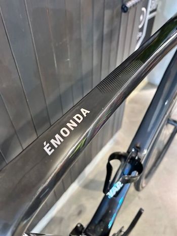 Used Trek Émonda SL 6 Pro Di2 2023 2023 Road & Gravel, Black — image 2 of 16