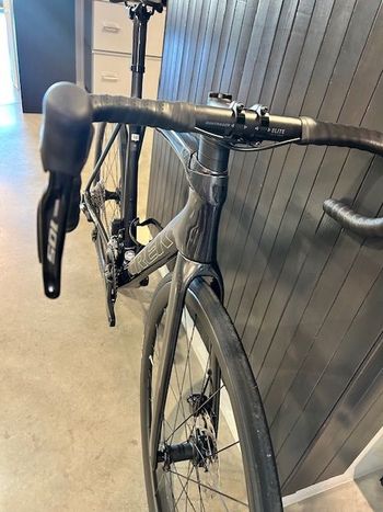 Used Trek Émonda SL 6 Pro Di2 2023 2023 Road & Gravel, Black — image 10 of 16