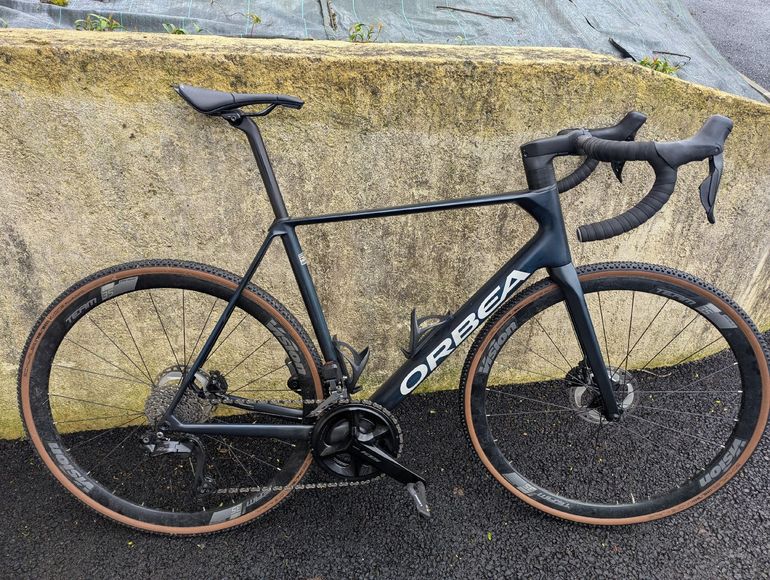 Used Orbea ORCA M30iLTD PWR 2024 2024 Road & Gravel, Blau — image 10 of 30