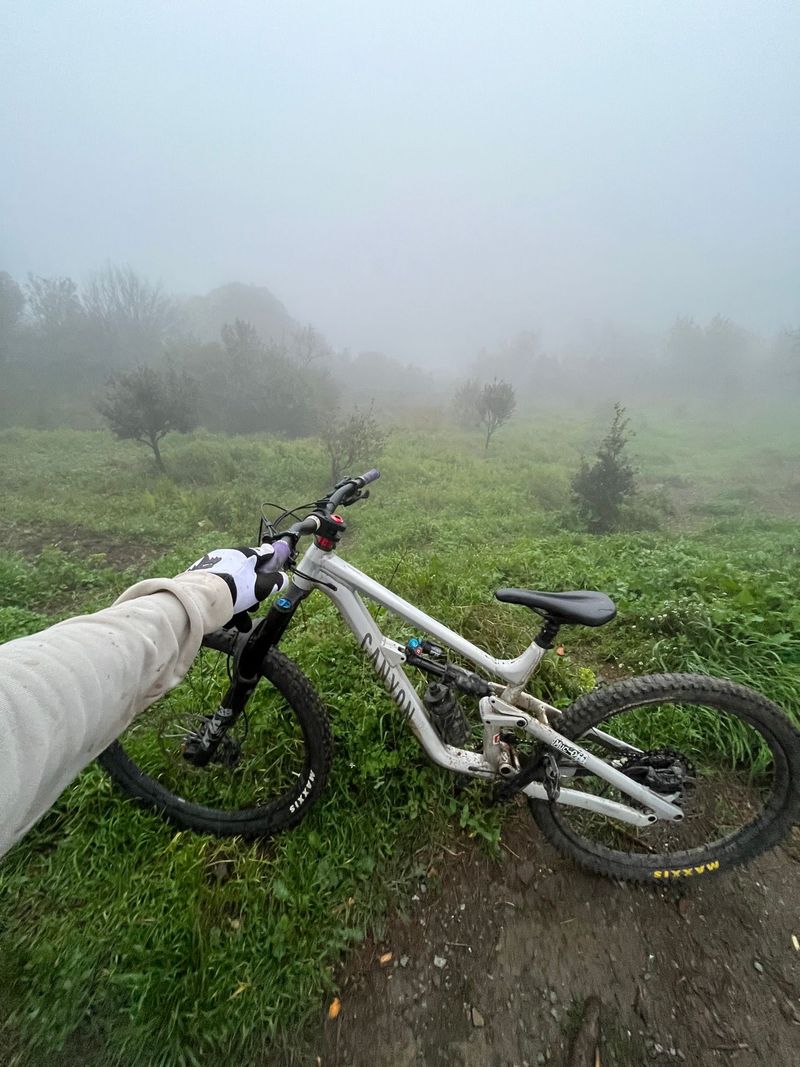Używany Canyon Torque Mullet AL 7 2024 2024 Mountainbike — zdjęcie 1 z 9