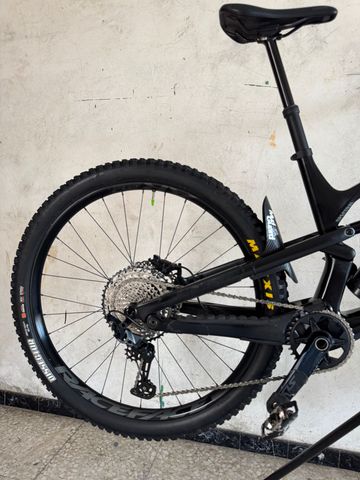 Tweedehands Canyon Spectral 29 CF 7 2022 2022 Mountainbike — afbeelding 5 van 12