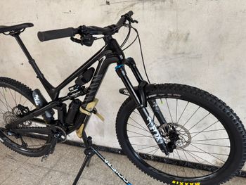 Canyon Spectral 29 CF 7 2022 2022 Mountainbike usato, Nero — immagine 4 di 12
