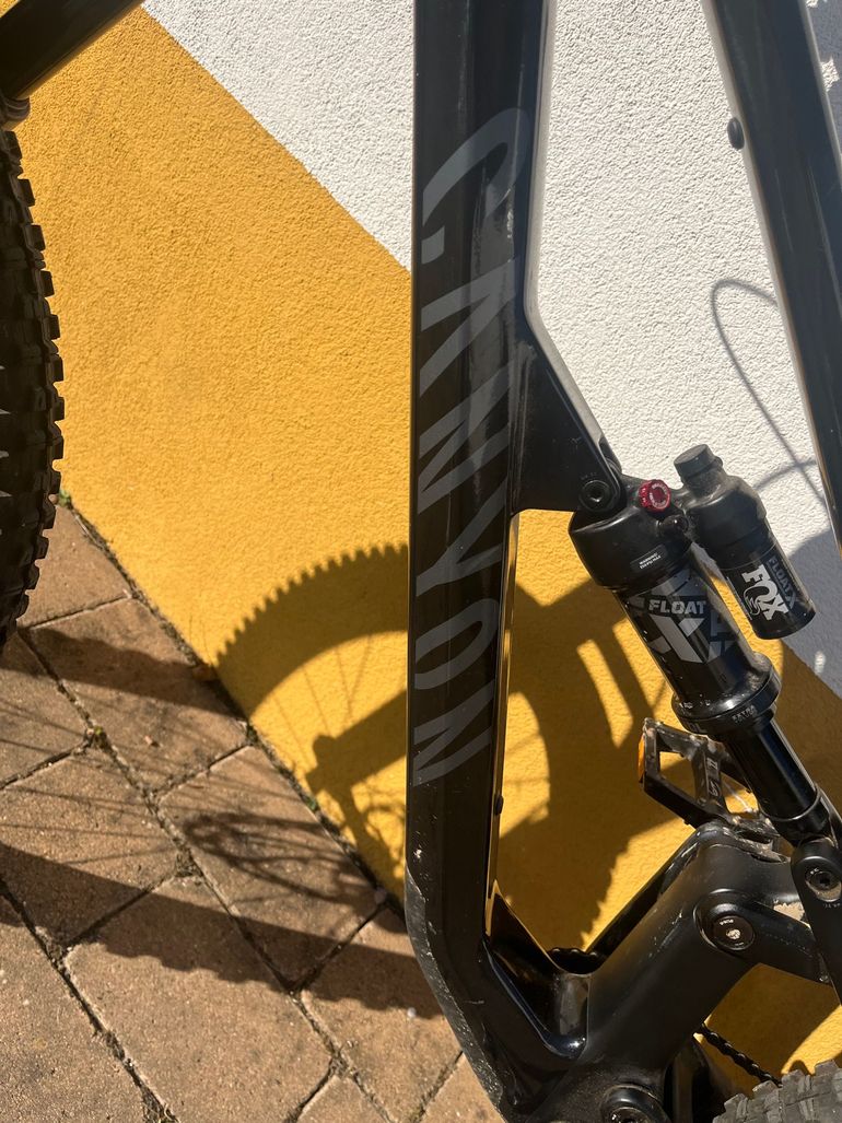 Gebrauchtes Canyon Spectral Shimano Deore XT Di2 2022 Mountainbike, Schwarz — Bild 2 von 4