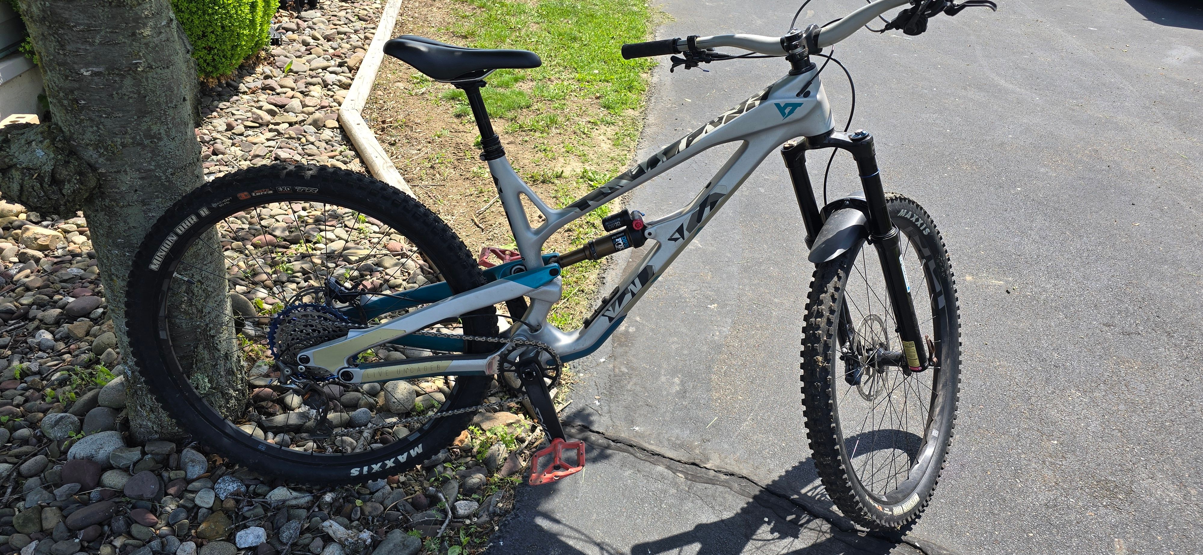 Race 2019 Jeffsy 27 Cf Pro Race 2019 YT Jeffsy 27 CF Pro Specs