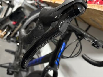 Used Giant Contend AR 4 2022 2022 Road & Gravel, Black — image 5 of 11