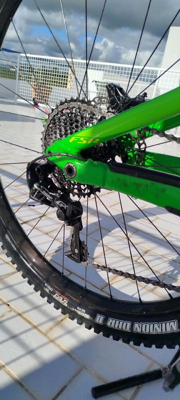 Gebrauchtes Specialized Enduro Comp 29/6Fattie 2017 2017 Mountainbike, Grün, 29 — Bild 5 von 7