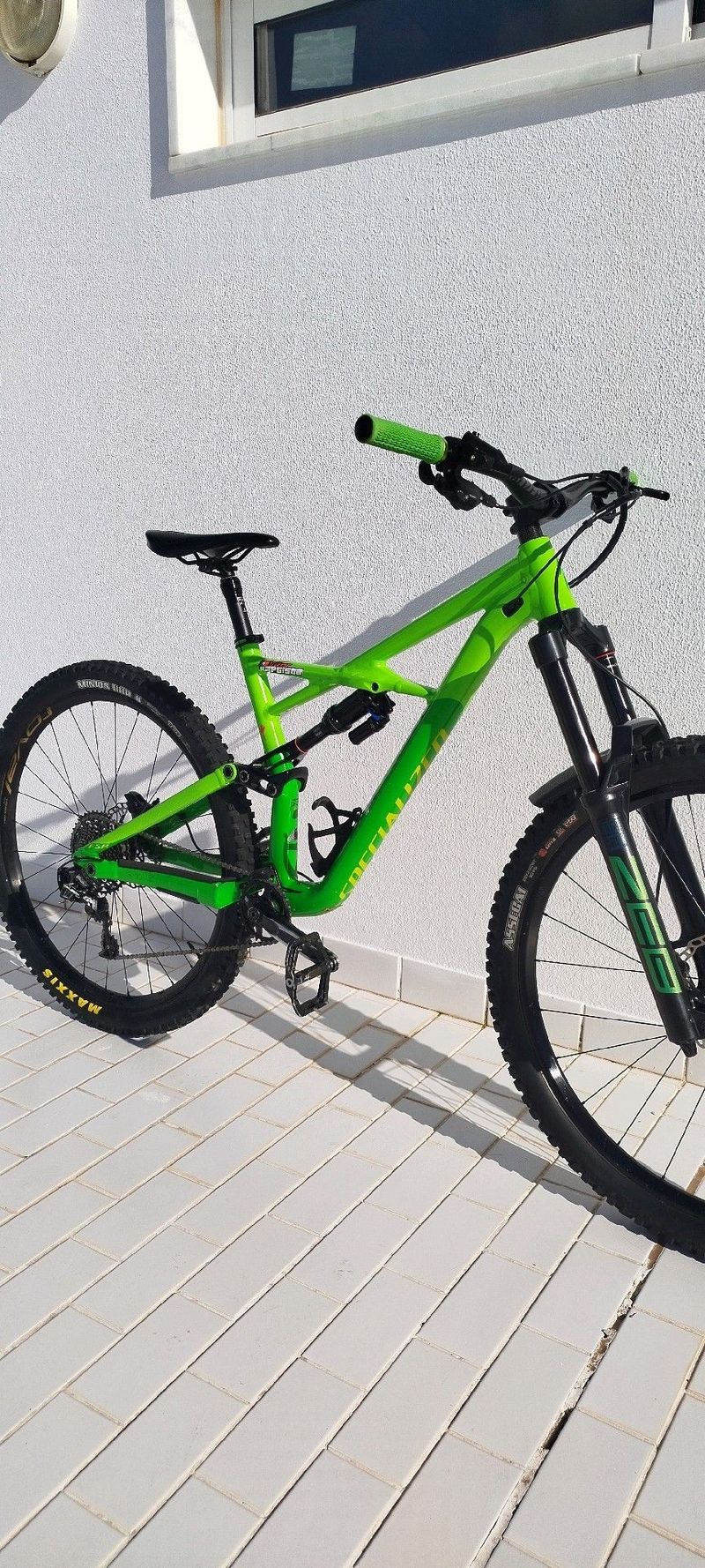 Gebrauchtes Specialized Enduro Comp 29/6Fattie 2017 2017 Mountainbike, Grün, 29 — Bild 1 von 7
