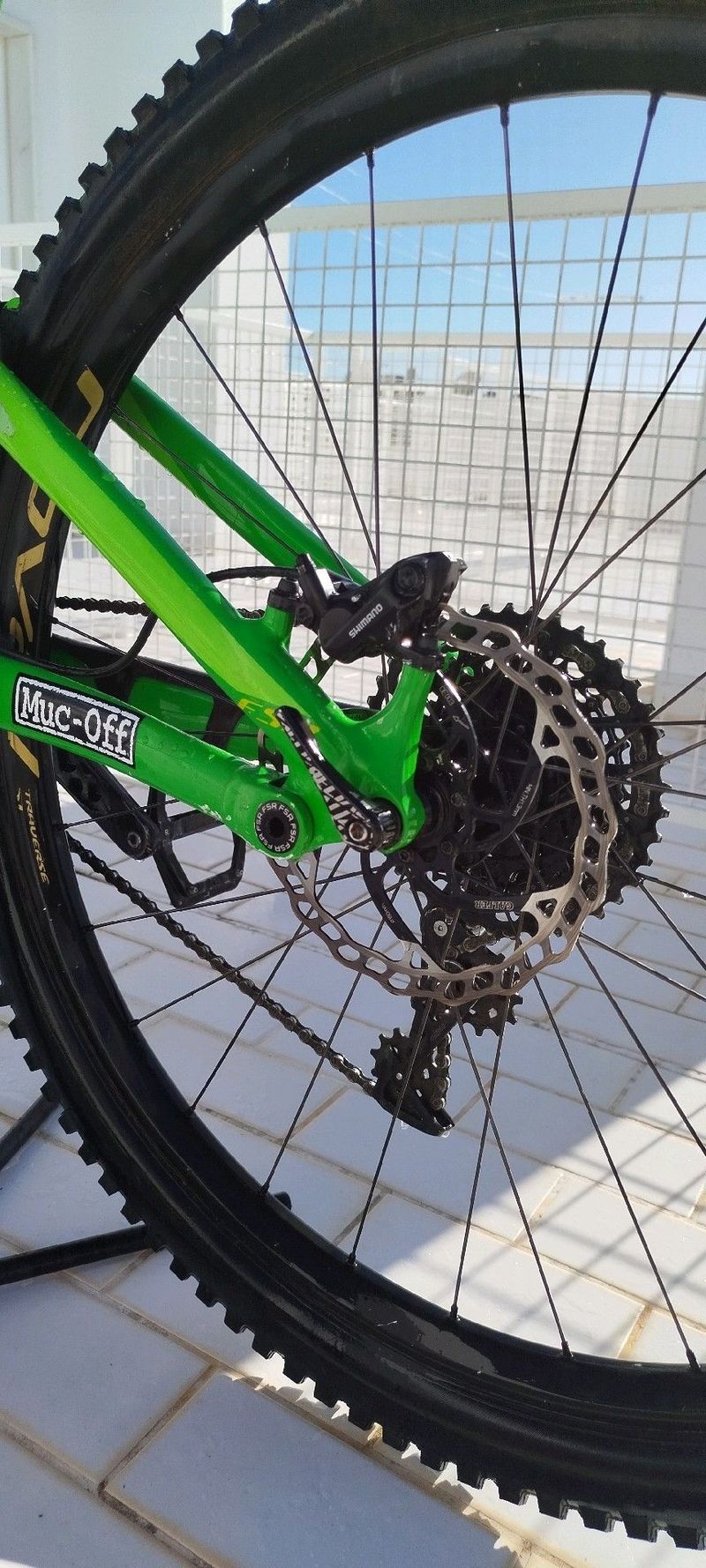 Gebrauchtes Specialized Enduro Comp 29/6Fattie 2017 2017 Mountainbike, Grün, 29 — Bild 3 von 7