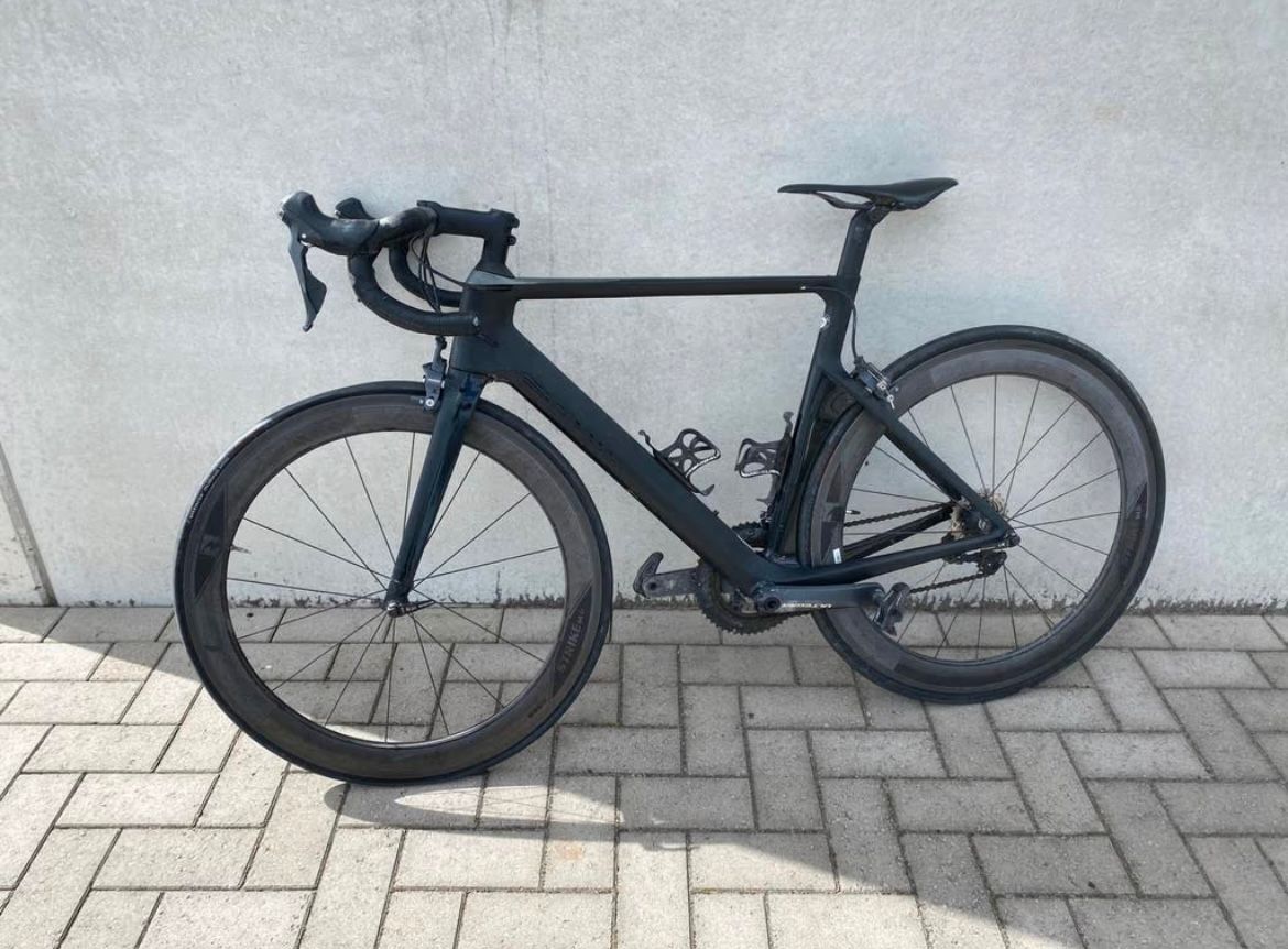 Road Bikes Canyon Aeroad Cf Slx Di2 2018 Canyon Aeroad CF SLX Used