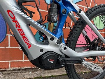 Used Orbea WILD M-TEAM 2025 2025 Mountainbike, Light Gray, 29 — image 8 of 11