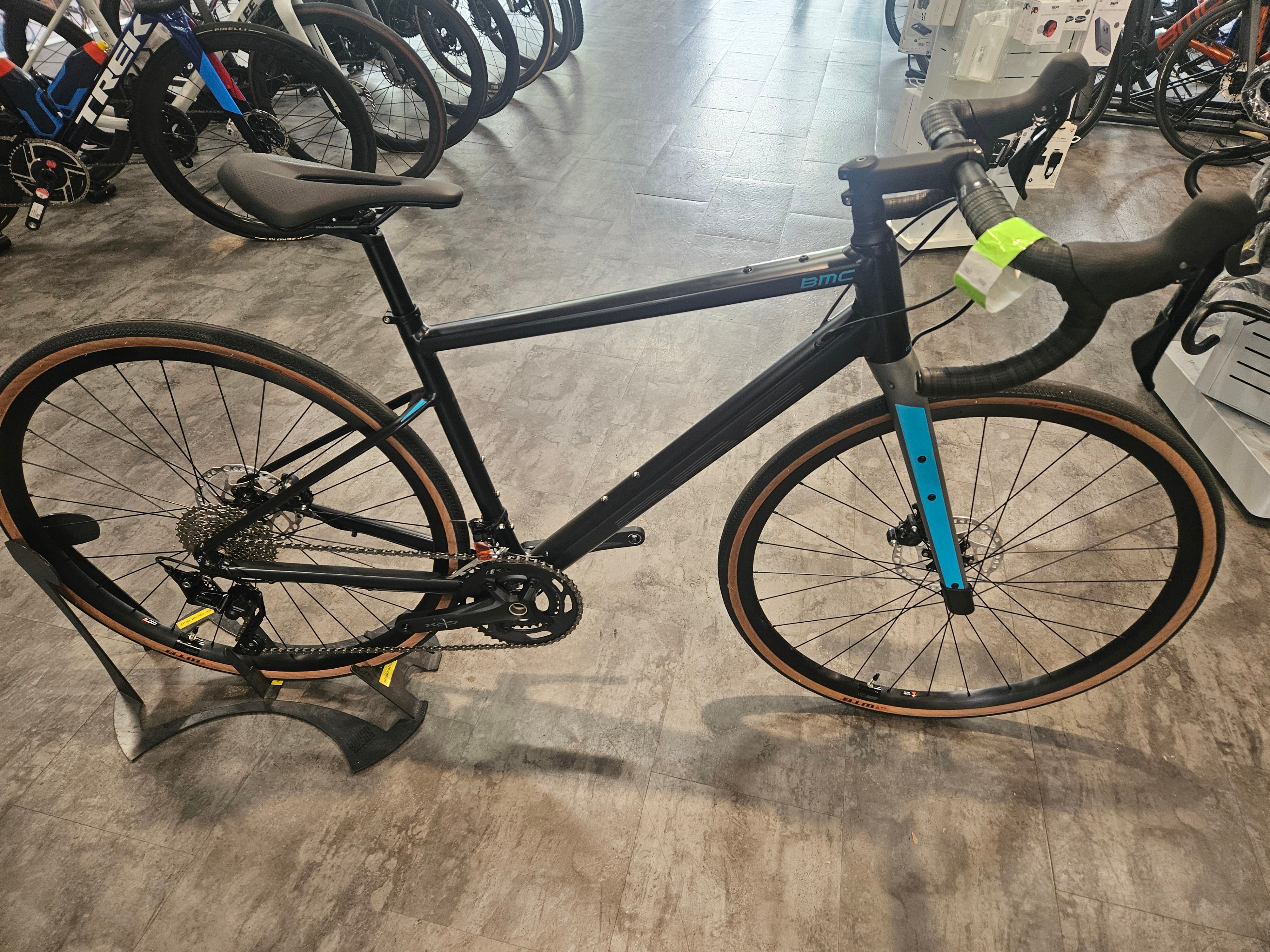 BMC Road Machine AL X 2 Black/Turquoise XS 2023