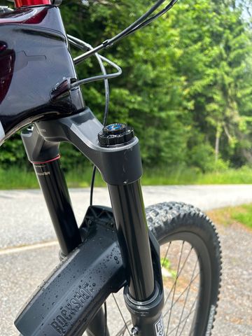 Used Specialized Enduro Expert 2020 2020 Mountainbike, Red, 29 — image 5 of 9