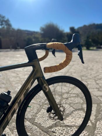 Gebrauchtes Scott Addict RC 40 2024 2024 Road & Gravel, Grün — Bild 31 von 42