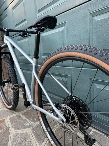 Used Specialized Chisel Comp 2023 2023 Mountainbike, Light Gray, 29 — image 5 of 6