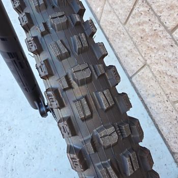 Used Rocky Mountain Altitude C50 Shimano 2024 2024 Mountainbike, Black, 27.5, 29 — image 9 of 17
