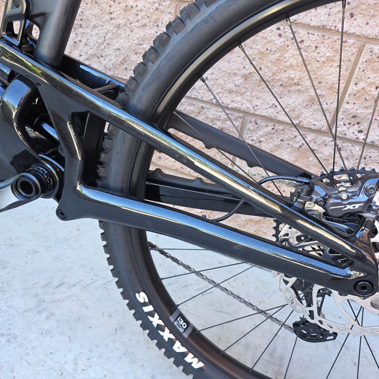 Used Rocky Mountain Altitude C50 Shimano 2024 2024 Mountainbike, Black, 27.5, 29 — image 12 of 17