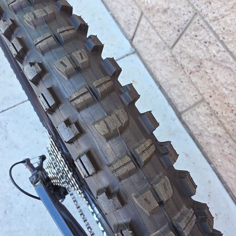 Used Rocky Mountain Altitude C50 Shimano 2024 2024 Mountainbike, Black, 27.5, 29 — image 10 of 17