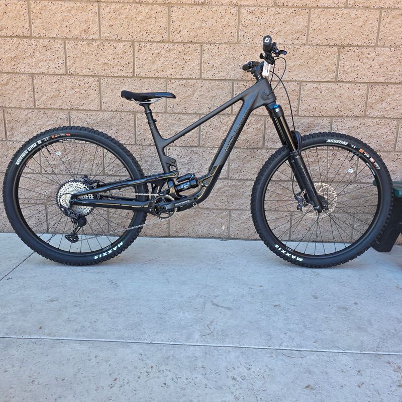 Used Rocky Mountain Altitude C50 Shimano 2024 2024 MTB