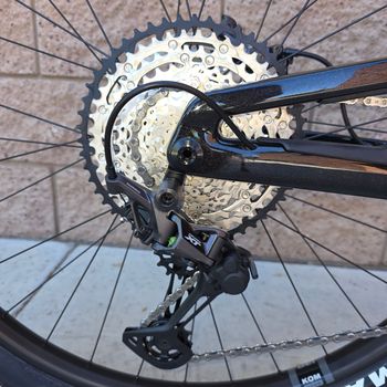 Used Rocky Mountain Altitude C50 Shimano 2024 2024 Mountainbike, Black, 27.5, 29 — image 4 of 17