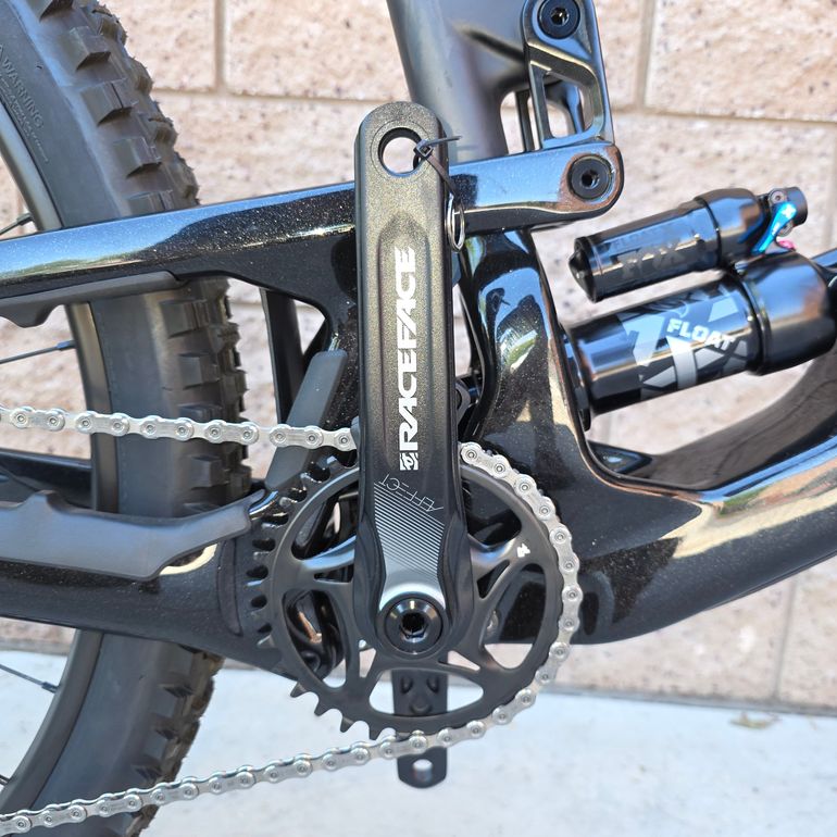 Used Rocky Mountain Altitude C50 Shimano 2024 2024 Mountainbike, Black, 27.5, 29 — image 3 of 17