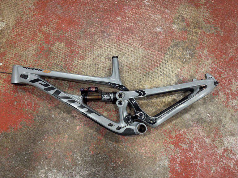 Brugt Pivot Phœnix DH 2021 2021 Mountainbike — billede 1 af 7