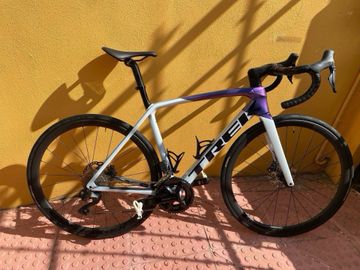 Gebrauchtes Trek Émonda SL 6 2024 2024 Road & Gravel, Violett — Bild 1 von 6