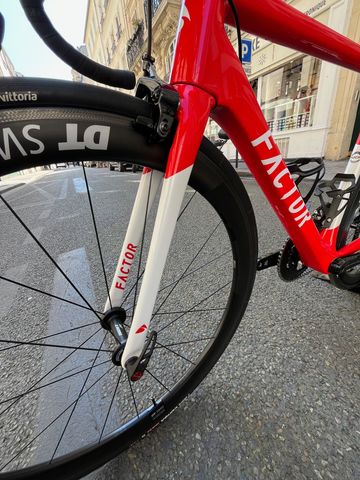Used Factor O2 2021 Road & Gravel, Red — image 2 of 8