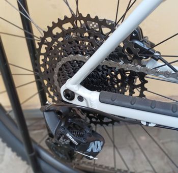 Orbea ALMA H10-EAGLE 2024 2024 Mountainbike de segunda mano, Gris claro — imagen 6 de 9