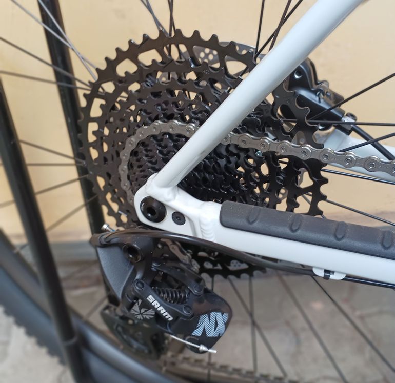 Orbea ALMA H10-EAGLE 2024 2024 Mountainbike de segunda mano, Gris claro — imagen 6 de 9