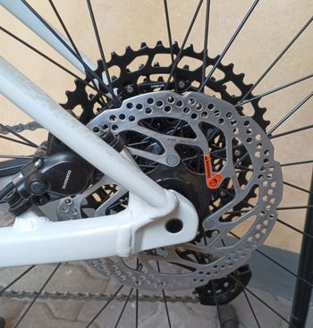 Orbea ALMA H10-EAGLE 2024 2024 Mountainbike de segunda mano, Gris claro — imagen 9 de 9