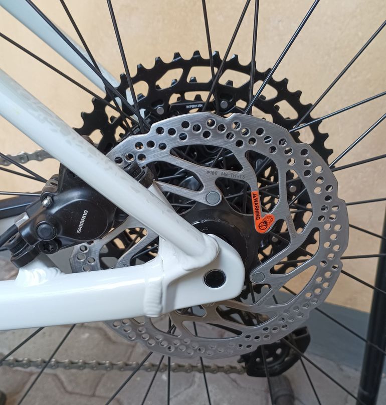 Orbea ALMA H10-EAGLE 2024 2024 Mountainbike de segunda mano, Gris claro — imagen 9 de 9