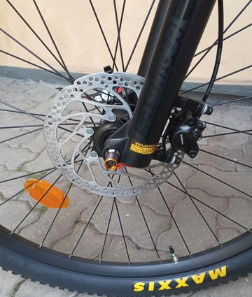 Used Orbea ALMA H10-EAGLE 2024 2024 Mountainbike, Light Gray, 29 — image 8 of 9