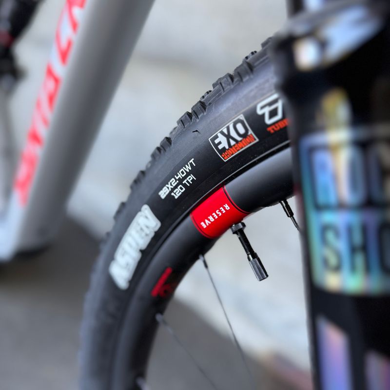 Brugt Santa Cruz Blur Sram Eagle Transmission XX 2024 Mountainbike — billede 14 af 15