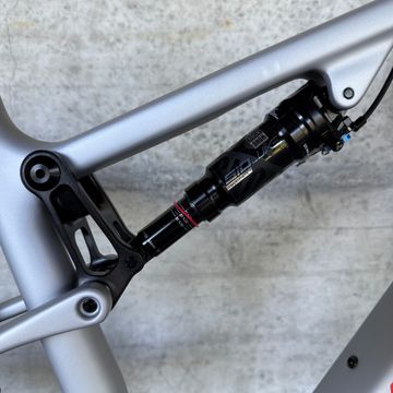 Brugt Santa Cruz Blur Sram Eagle Transmission XX 2024 Mountainbike — billede 7 af 15