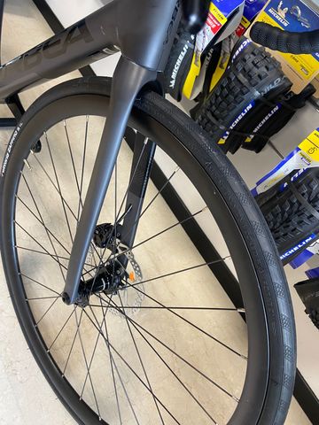 Brugt Orbea Orca M30i 2025 2025 Road & Gravel — billede 13 af 14