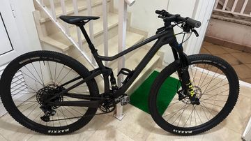 Tweedehands Scott Spark RC 900 Comp 2021 2021 Mountainbike — afbeelding 1 van 8