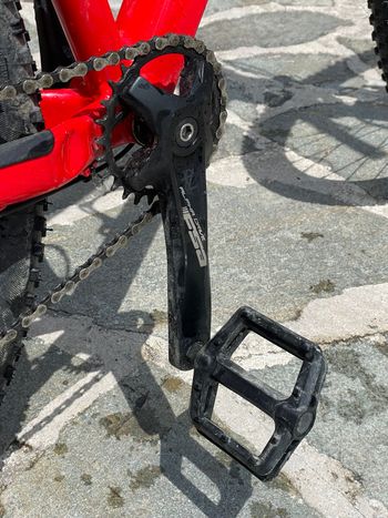 Trek Marlin Shimano Deore 2022 Mountainbike de segunda mano, Rojo — imagen 5 de 16