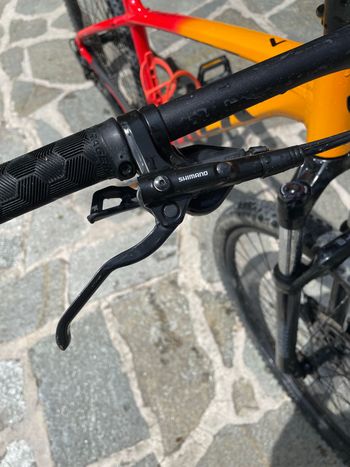 Trek Marlin Shimano Deore 2022 Mountainbike de segunda mano, Rojo — imagen 7 de 16