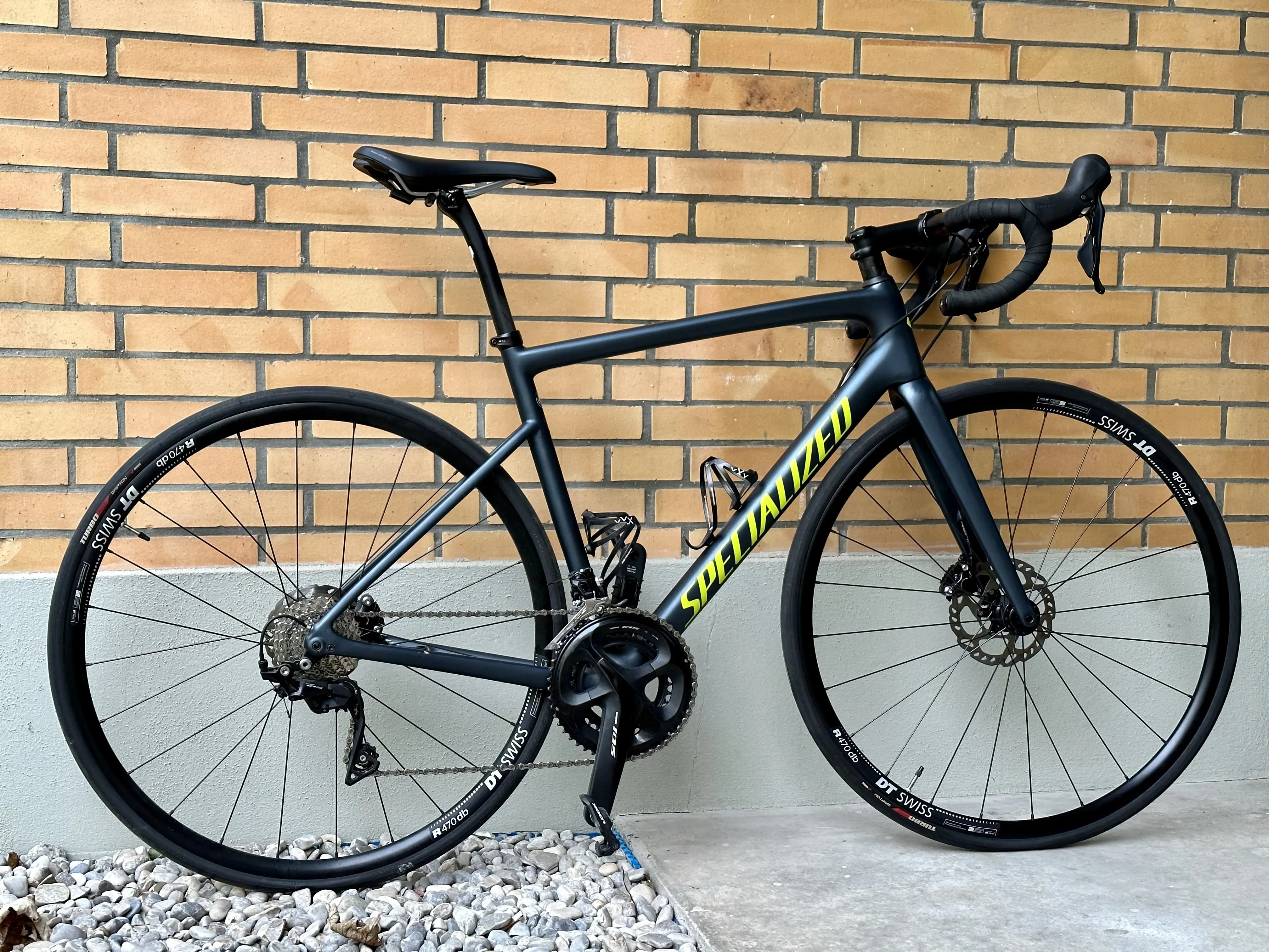 Specialized Tarmac Disc Sport used in 54 cm buycycle