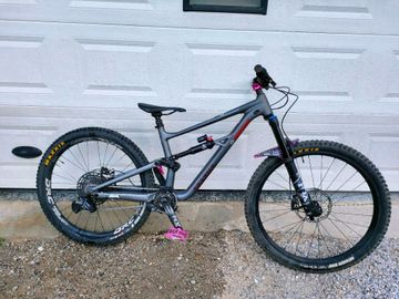 Used Specialized Status 160 2022 2022 Mountainbike, Light Gray, 29 — image 1 of 4