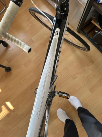 Used SCOTT ADDICT 2019 Road & Gravel, White — image 6 of 9
